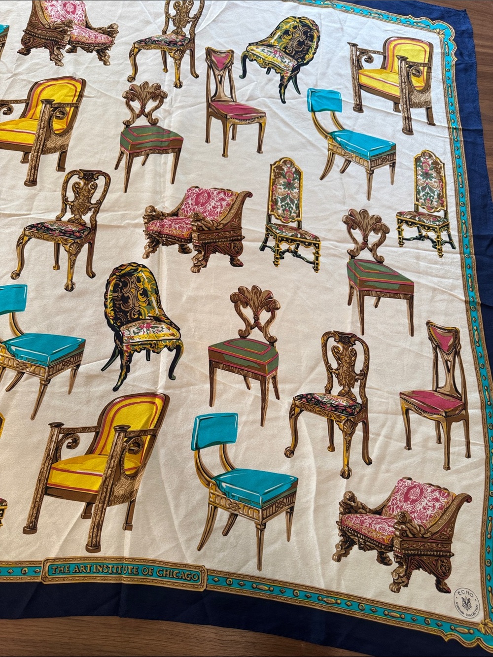 Echo Museum collection silk scarf - Picture 4 of 7